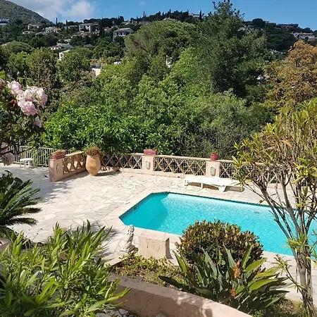Mas De Saint Jaume Holiday home *